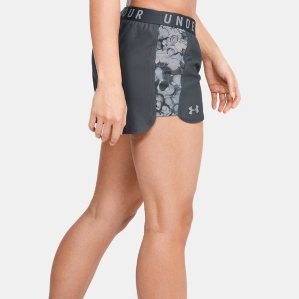 UNDER ARMOUR | Floral Print Inset Loose Shorts